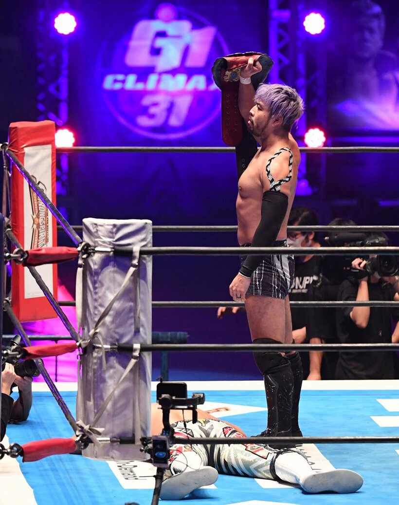 棚橋をベルトで襲ったKENTA（東スポWeb）