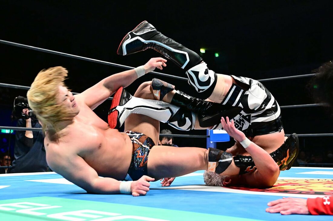 YutoーIce(右)をロイクラッチで仕留めた大岩陵平