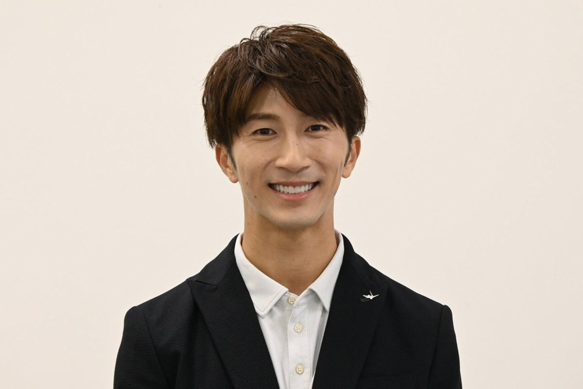 濵田崇裕 生中継で結婚祝福され笑顔で感謝 キスマイ玉森も祝福 | 東スポWEB