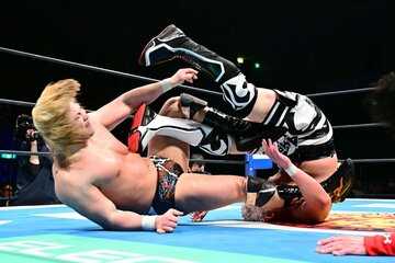 YutoーIce(右)をロイクラッチで仕留めた大岩陵平