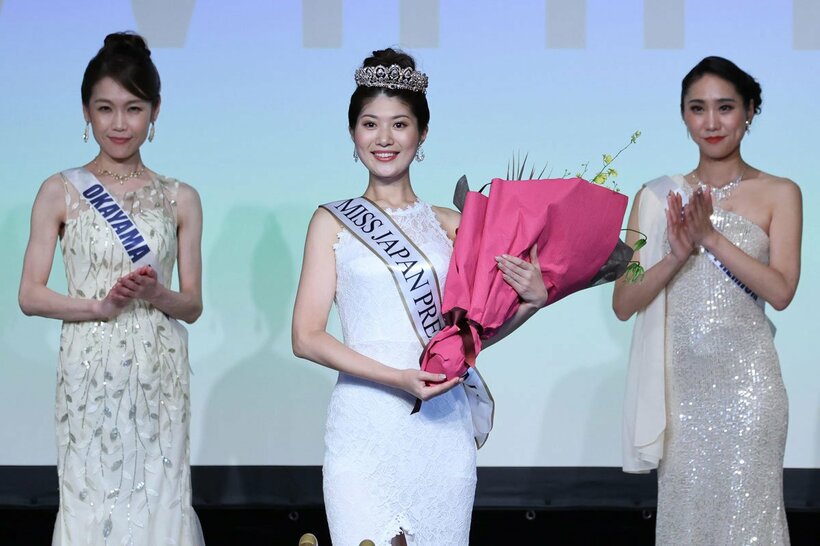 グランプリの義村歩美さん（中央）