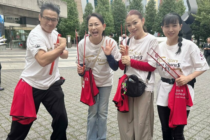 （左から）ミノワマンD・Z、田中美奈子、渡辺めぐみ、西村知美