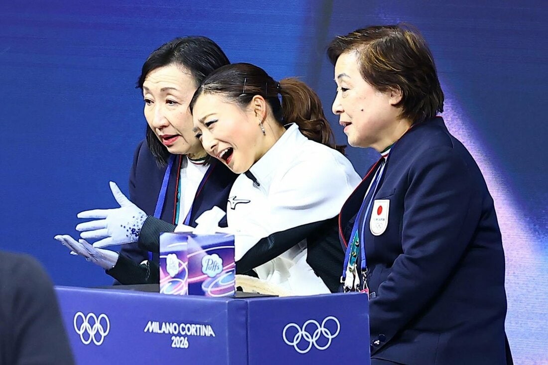 キスアンドクライで思わず苦笑いの坂本花織(中)