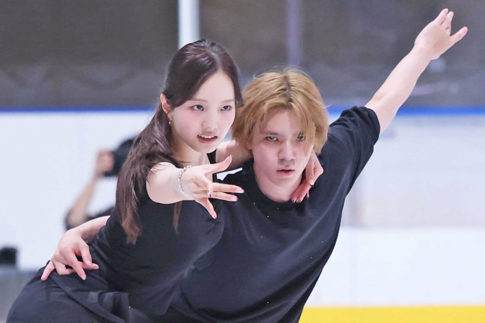 強敵となりそうな宇野昌磨(右)＆本田真凜の〝しょまりん〟