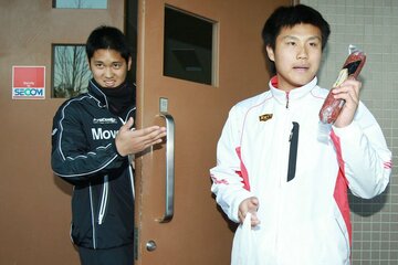 大谷翔平に「あとで一緒に食べようか」と誘う森本龍弥（２０１３年）