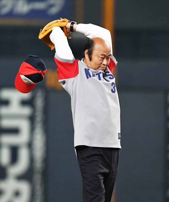 佐野氏の代名詞「ピッカリ投法」（2018年）