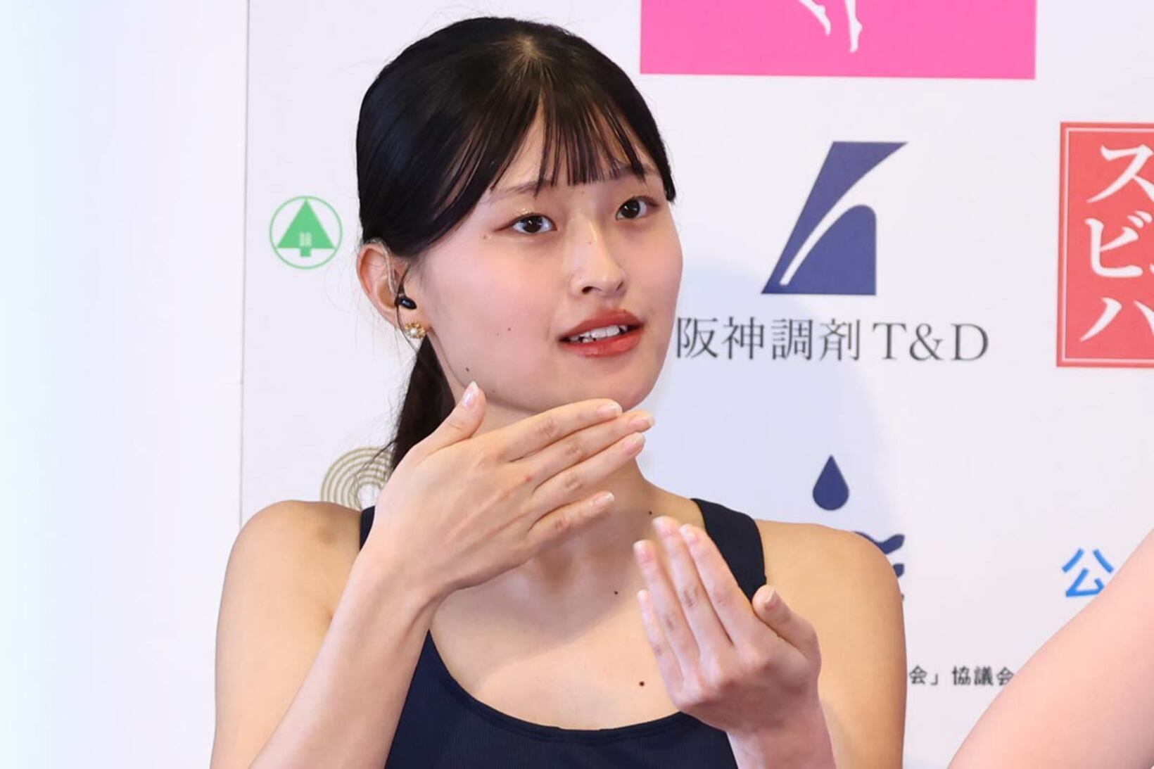手話を披露した平嶋萌宇さん