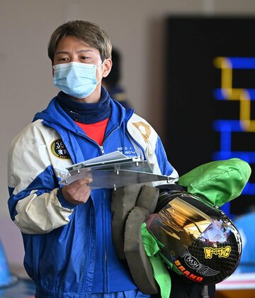好調の４７号機をゲットした浜野谷憲吾