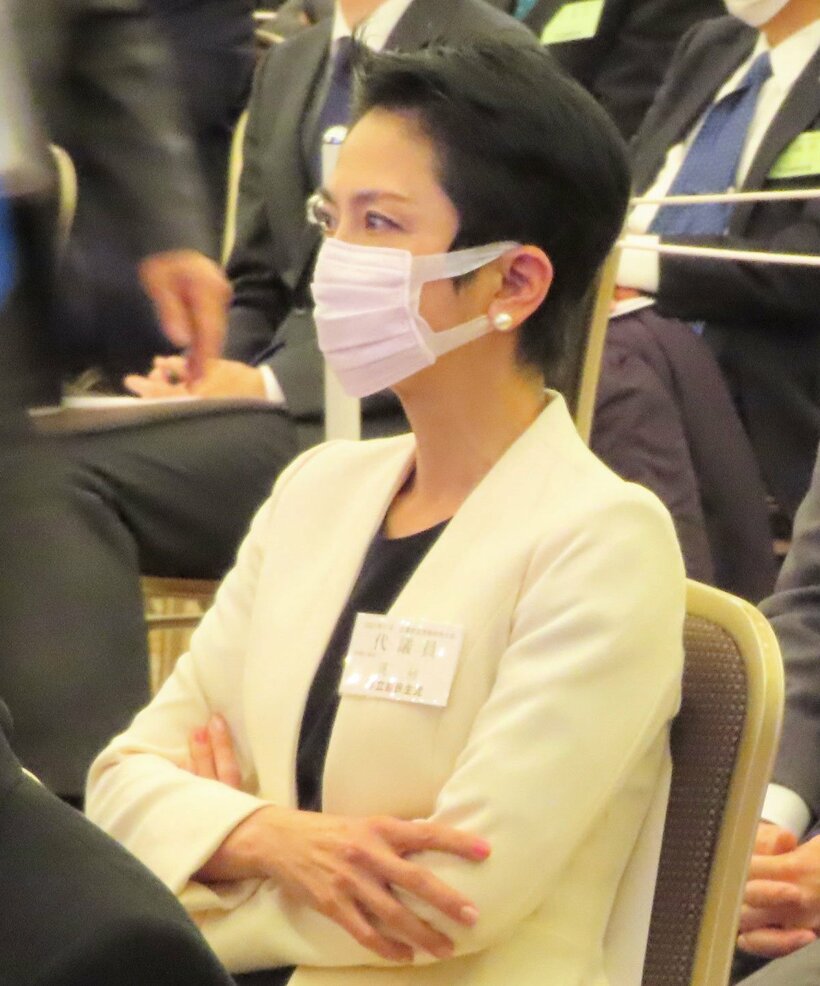  代表選では腕を組んで見守っていた（東スポWeb）