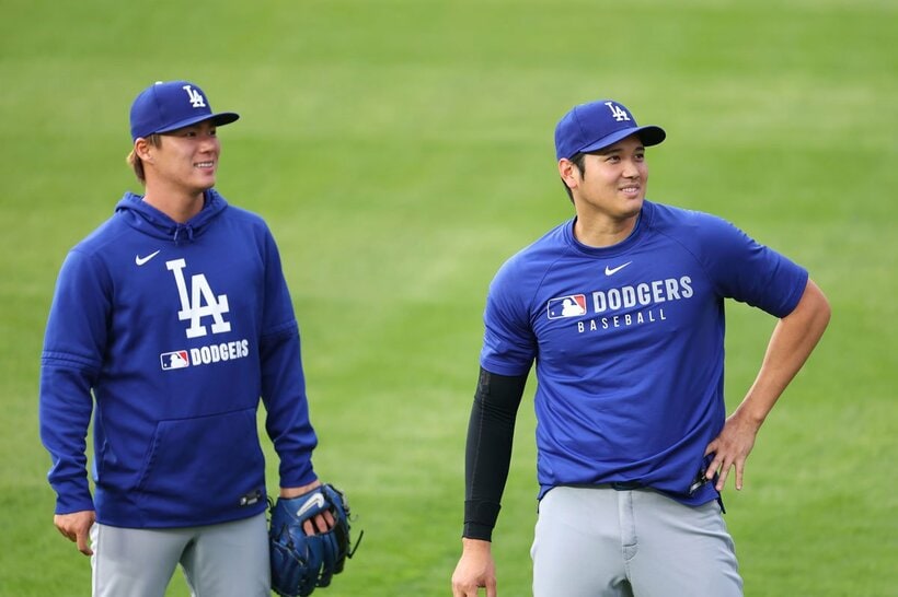 山本由伸（左）と大谷翔平