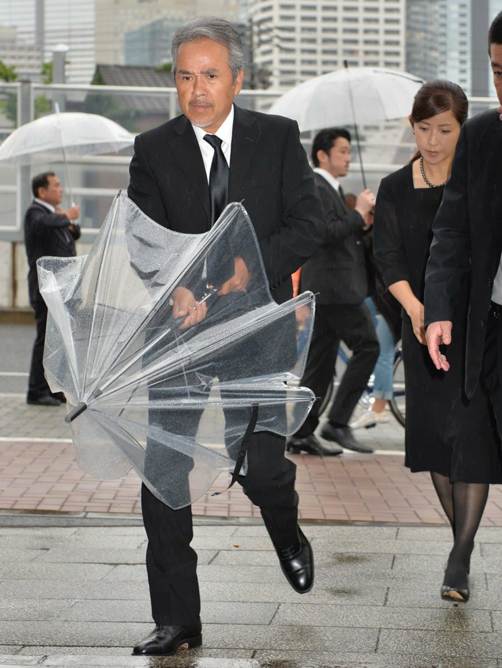 ド迫力のつまみ枝前