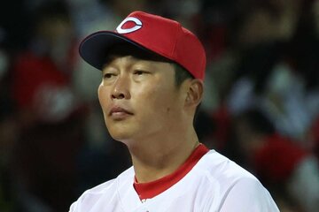 広島・新井監督.jpg
