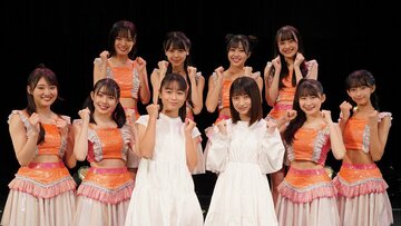  「OCHA NORMA」の１０人。上段左から石栗奏美、米村姫良々、窪田七海、斉藤円香。下段左から中山夏月姫、西崎美空、筒井澪心、田代すみれ、広本瑠璃、北原もも（東スポWeb）