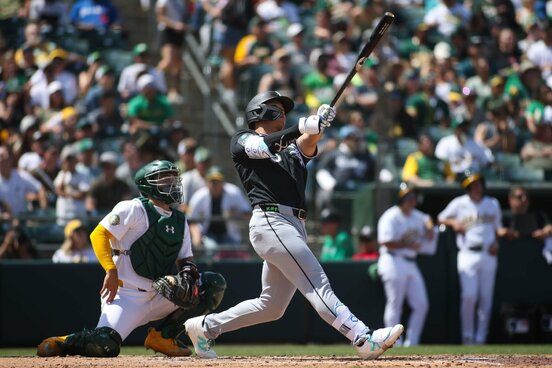 ８号２ランを放った村上宗隆（ロイター）