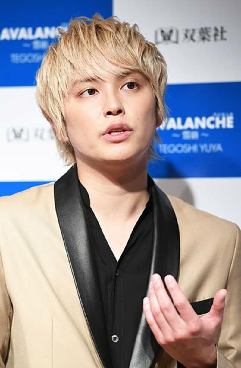  フォトエッセーが絶好調の手越祐也