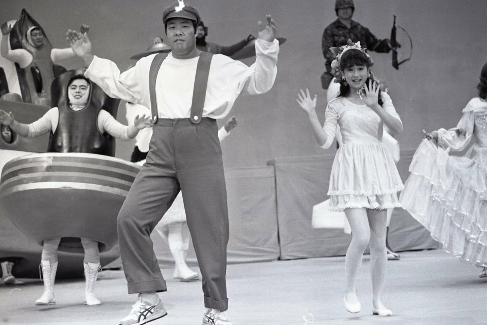 ４０年前…ジャンボ鶴田と共演する山瀬まみ（１９８６年）