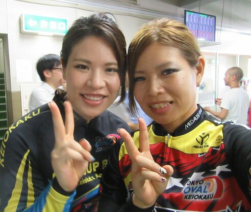 競輪選手 ガールズ競輪 石井寛子 石井貴子 石井姉妹 サイン入り