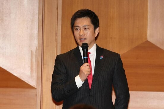 党の全体会議に出席した吉村洋文氏