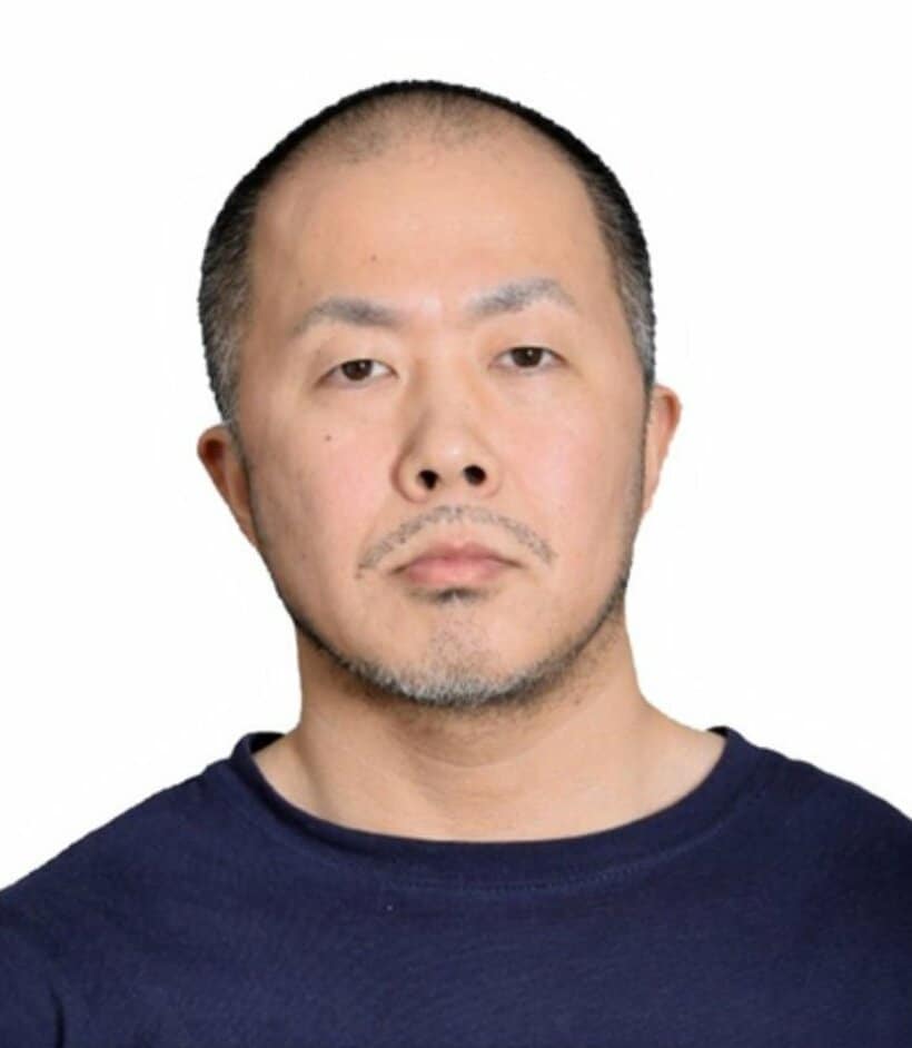 殺人未遂容疑で逮捕された高林輝行容疑者（警視庁提供）