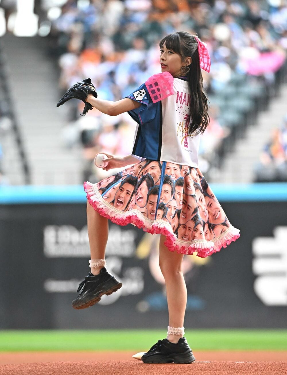 牧野真莉愛の〝新庄愛〟あふれるスカート