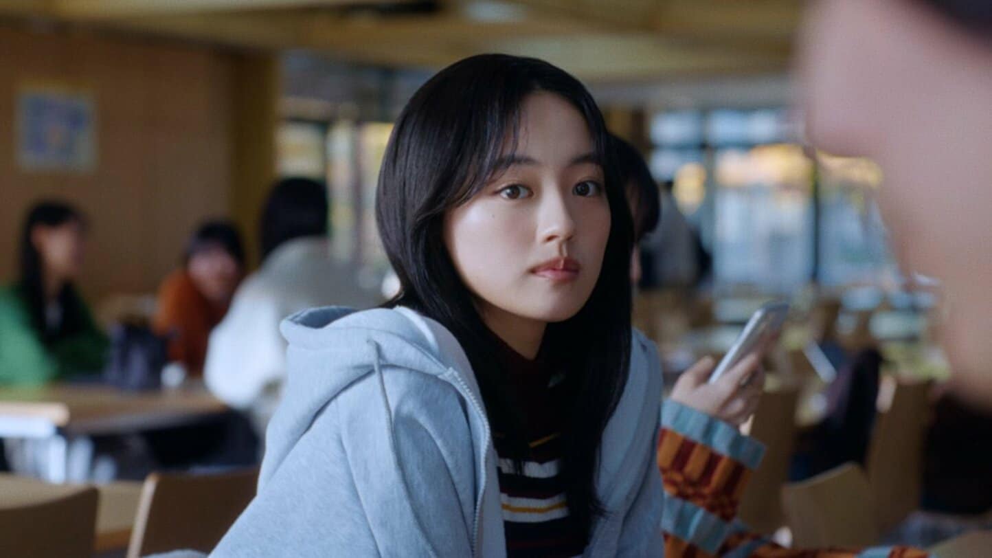上坂樹里出演の新ＣＭ「今だけは青い冬。」（１８日から放映）準備篇