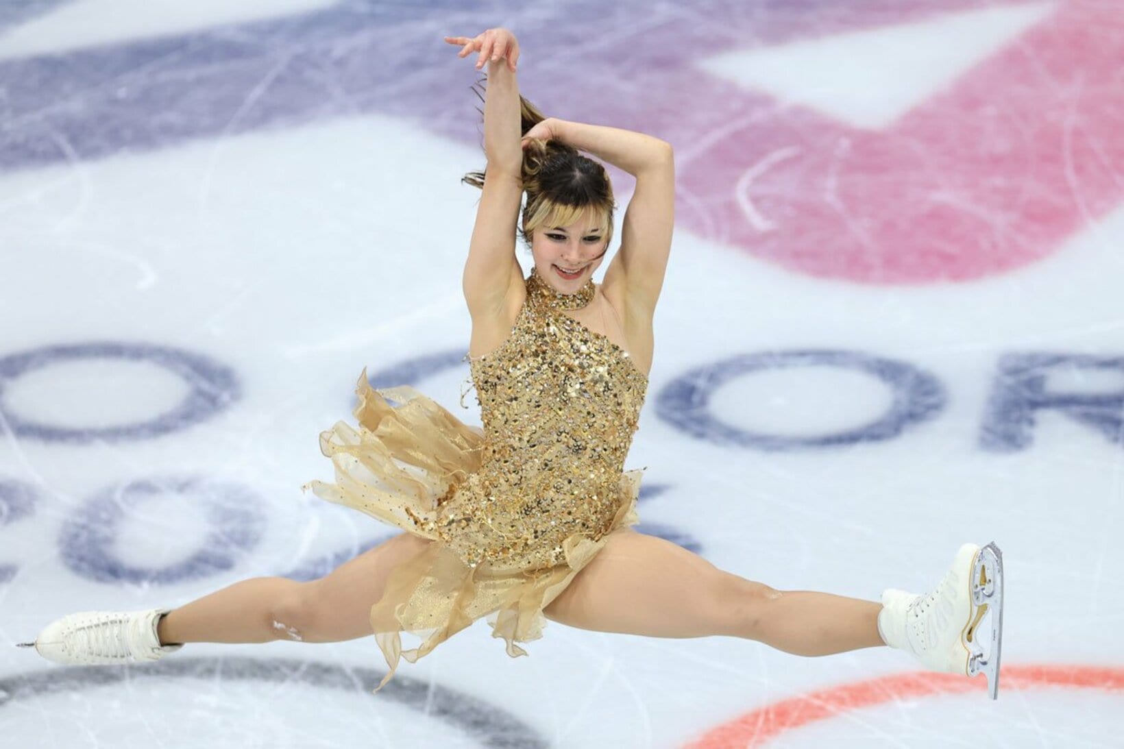 軽やかに跳躍するアリサ・リュウ（ロイター）