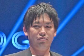 箕輪厚介氏
