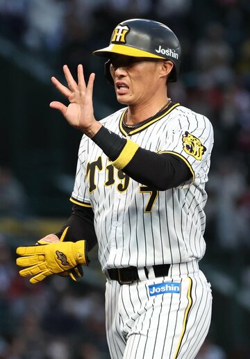  現役引退を決めた糸井（東スポWeb）