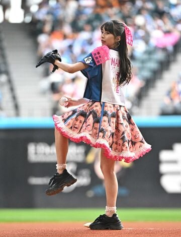 牧野真莉愛の〝新庄愛〟あふれるスカート