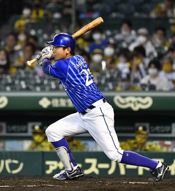  ４回、適時打を放つ今永