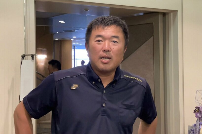 取材に応じる関東第一・米沢監督