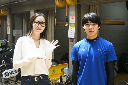 岸田大知(右)にインタビューを行った渚