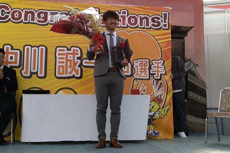 中川誠一郎が熊本競輪場で５００勝記念表彰式「優勝してファンと一緒に祝杯を」