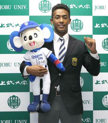  中日と仮契約を結んだドラフト１位のブライト健太（東スポＷｅｂ）