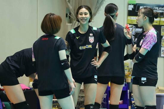 公開練習に参加した和田由紀子（中央）