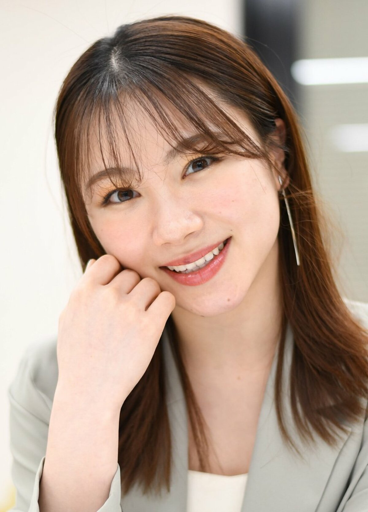写真：卒業のモー娘・佐藤優樹 同期の石田亜佑美との29日インスタ