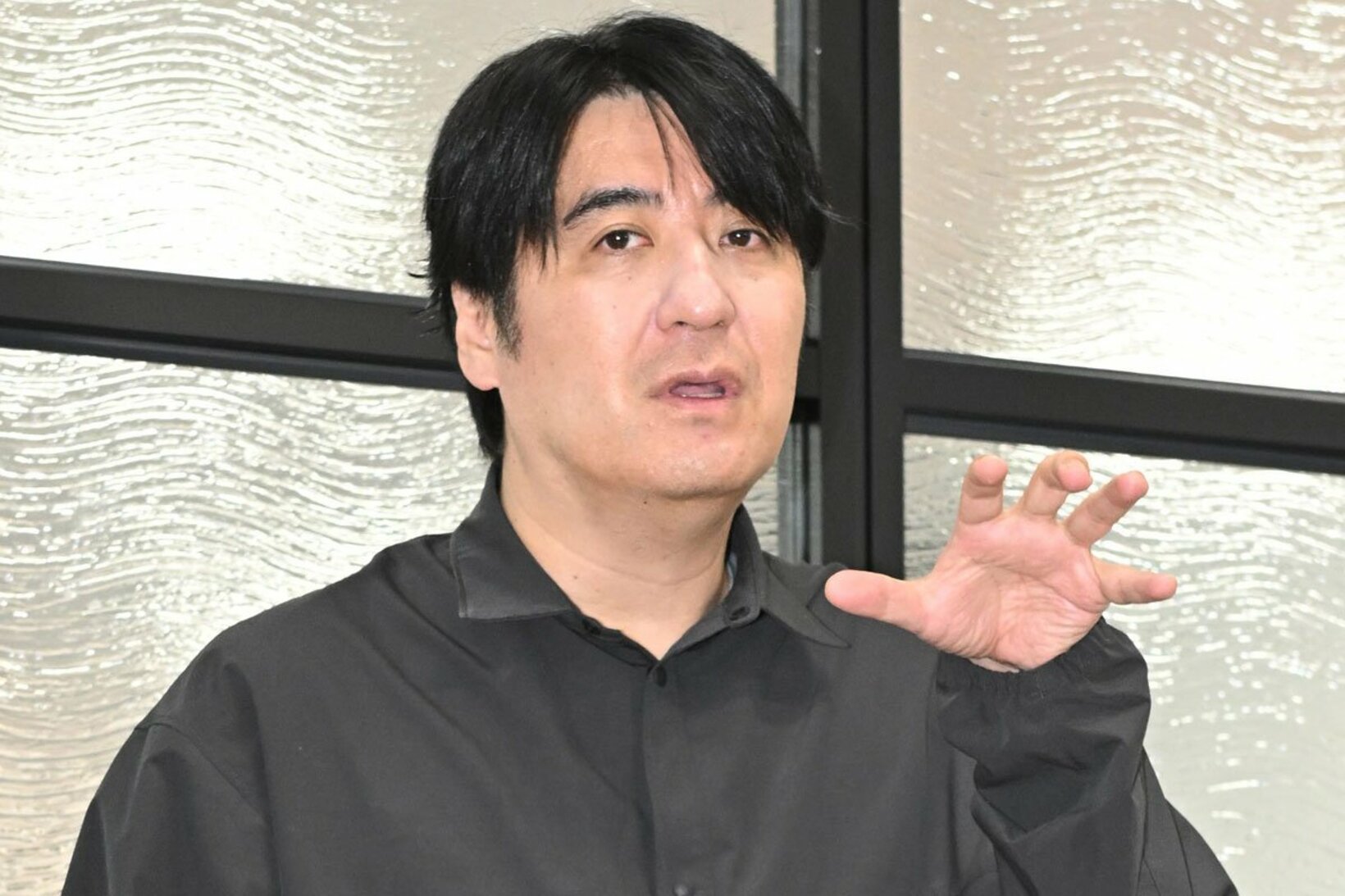 佐久間宣行氏