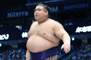 堂々の11勝を挙げた高安