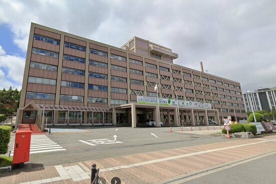 秋田県庁(Googleストリートビューから)