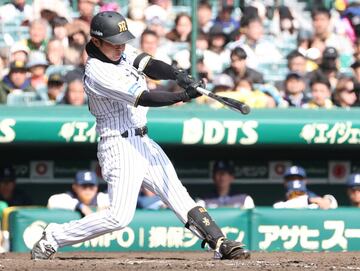 レフトスタンドへ一発を運んだ中川勇斗