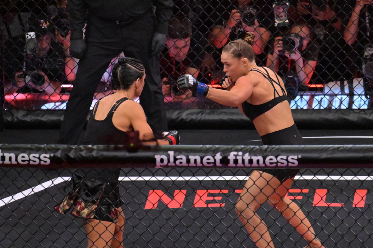 元WWE女子王者ロンダ・ラウジーが引退表明 ジーナ・カラーノ戦17
