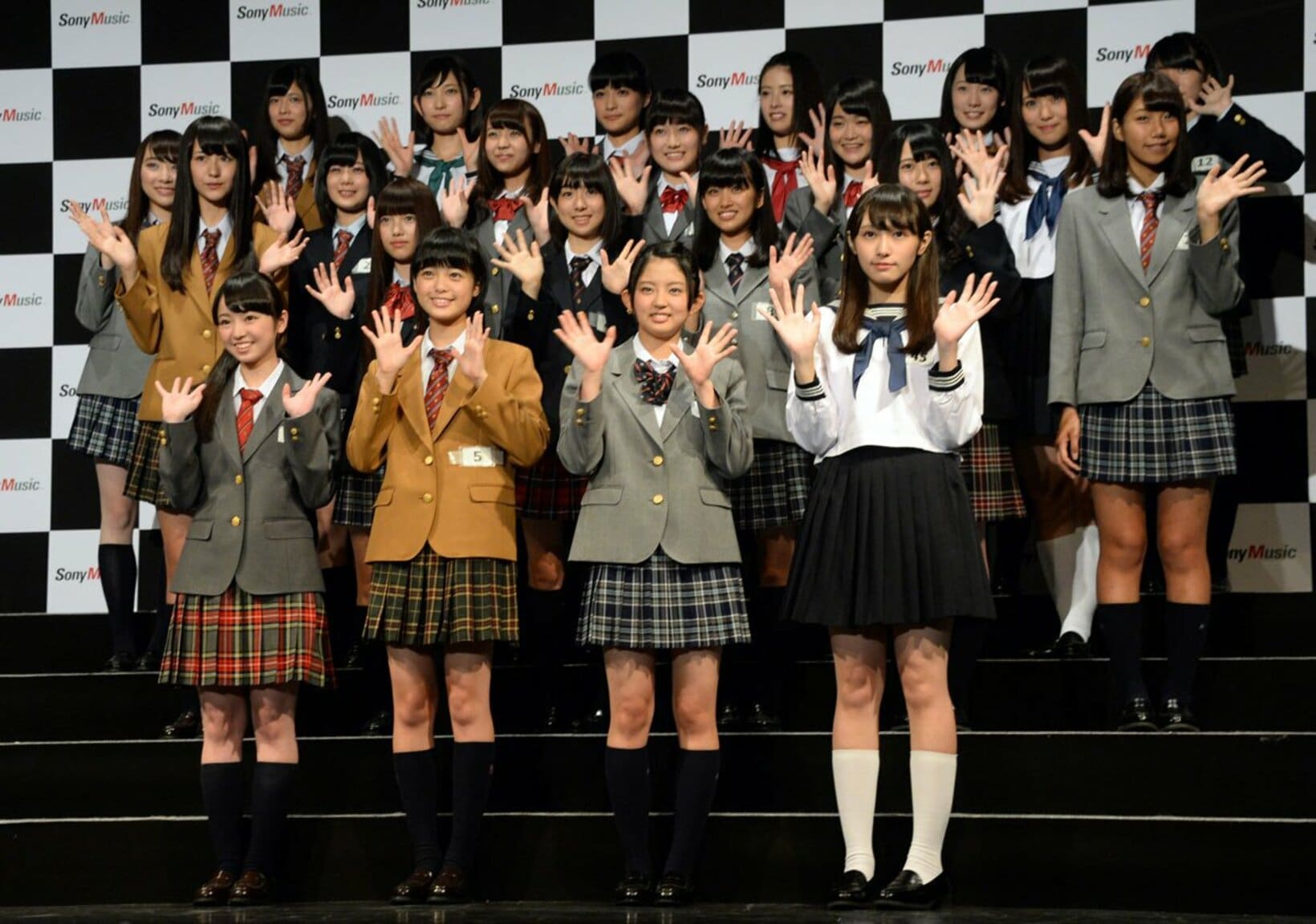 欅坂４６の１期生メンバーたち