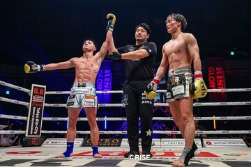 大崎孔稀(左)を攻略できなかった志朗