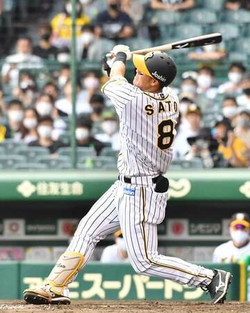  ６日のソフトバンク戦、チャンスで三振に倒れた佐藤輝