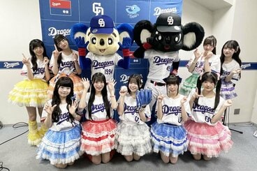 7月12日の広島戦でセレモニアルピッチを務めたiLiFE!のメンバーたち