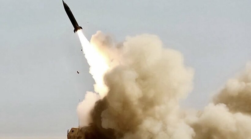 HIMARSから発射されるPrMS（米中央軍のX@CENTCOMから）