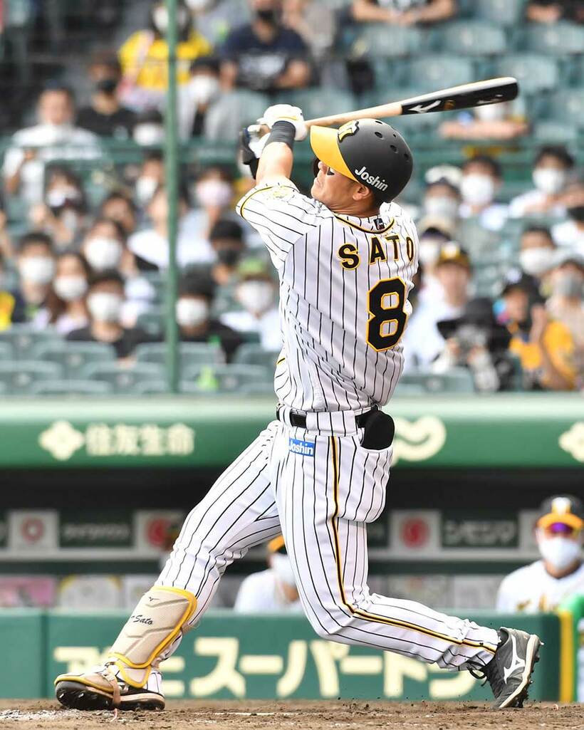 ６日のソフトバンク戦、チャンスで三振に倒れた佐藤輝