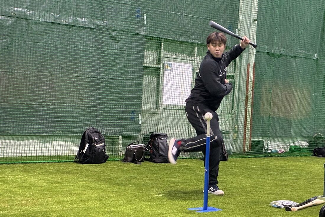 自主トレで今季への準備を進める広島・小園海斗