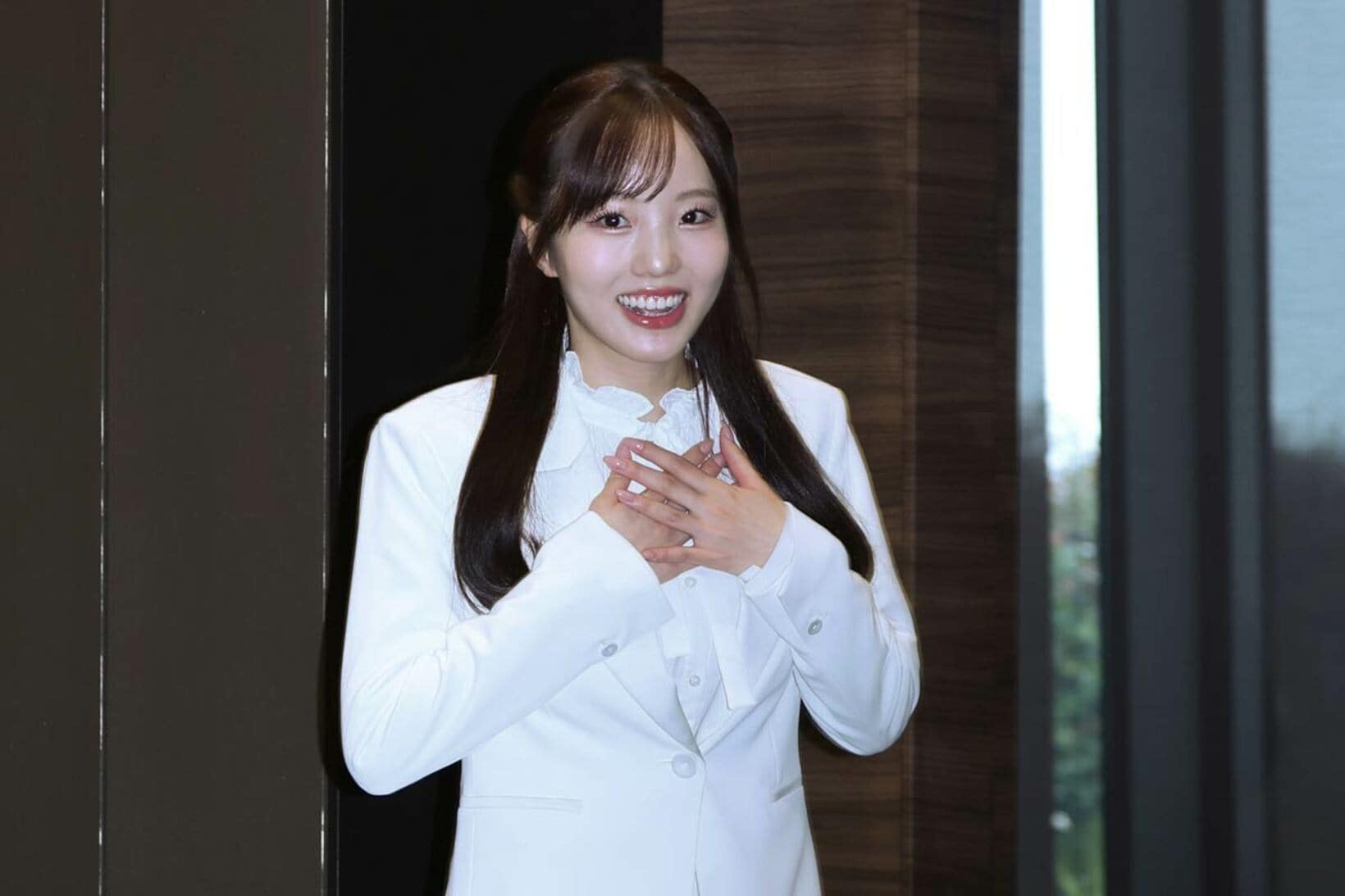 胸に手を当てる本田真凜