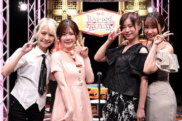 女流モンド杯チーム（左から二階堂亜樹、高宮まり、茅森早香、宮内こずえ）